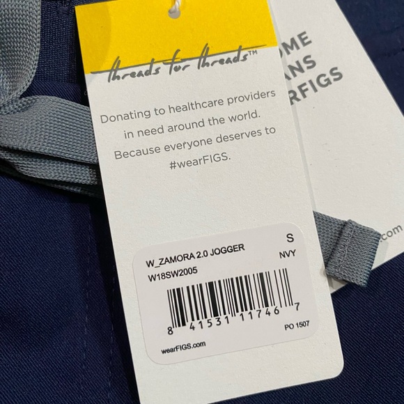 Figs Zamora Joggers Caterina Scrub Set Navy Blue Small cons - Picture 3 of 9